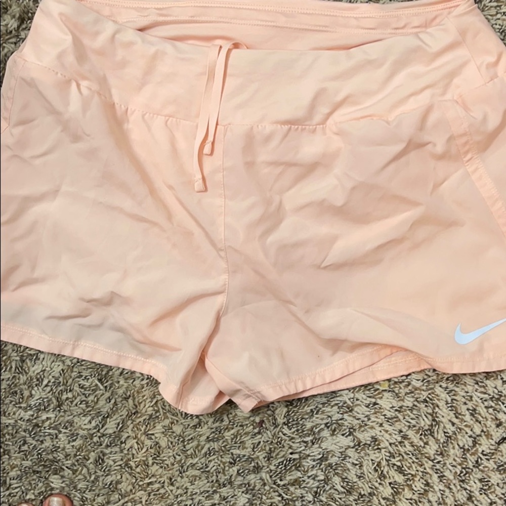 nike shorts size large